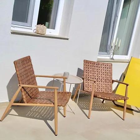 Old Town Garden Retreat Apartment